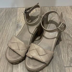 Madden Girl Beige Platform Heels Ankle Strap Size 6